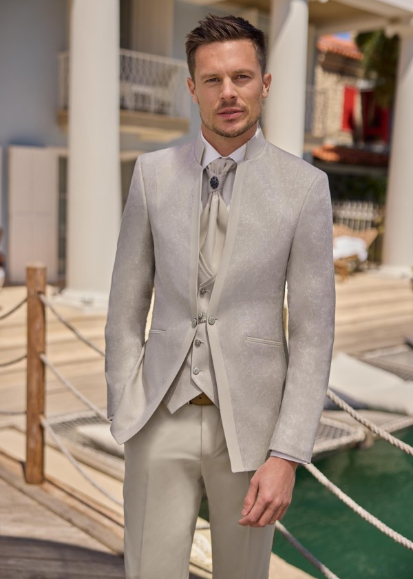 sao-paulo-beige costume de mariage