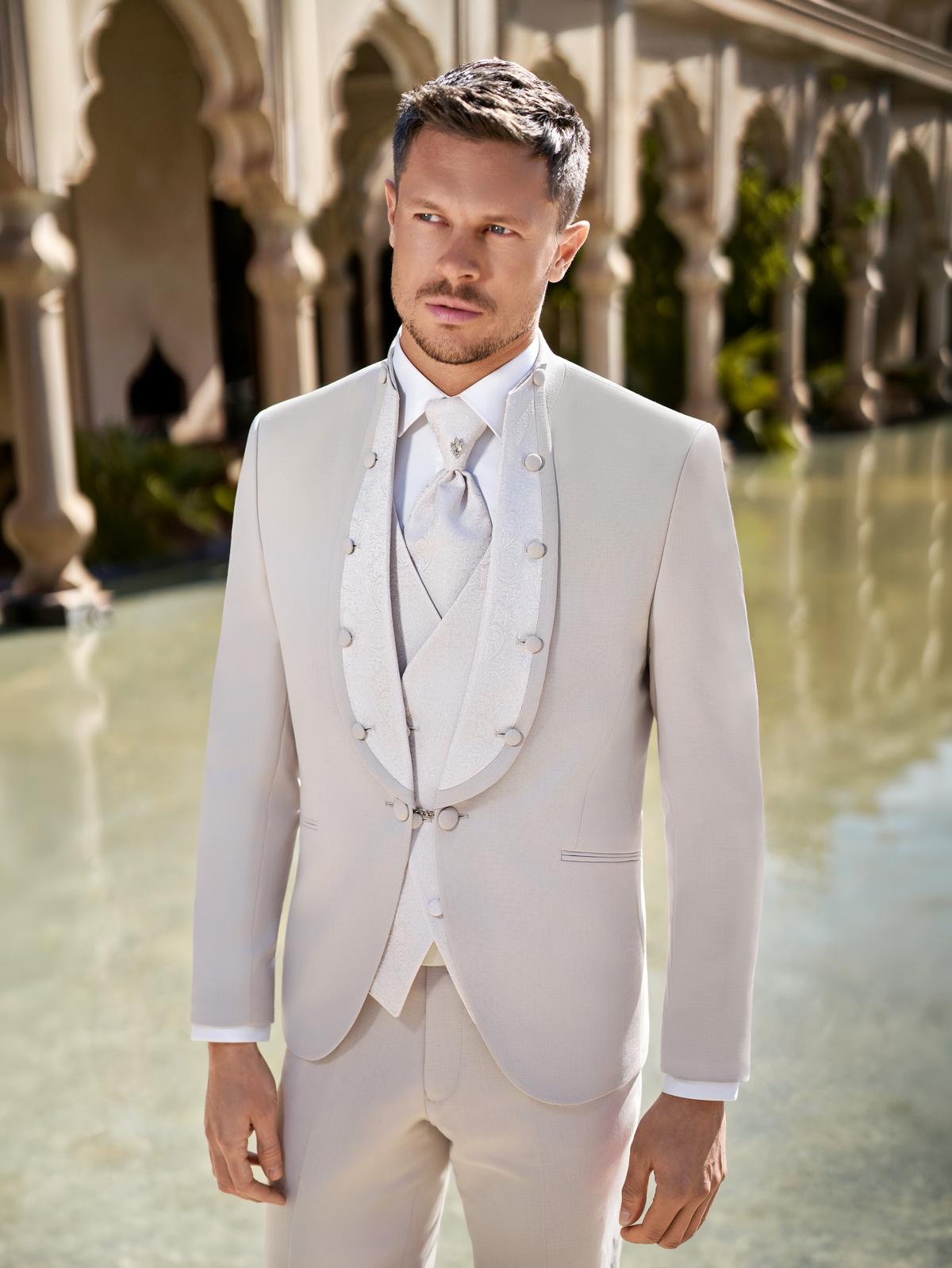Costume Bali Beige Costume de mariage Bali beige, col officier bordé de jacquard