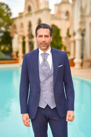 Costume de mariage Côme bleu marine, larges revers et gilet assorti