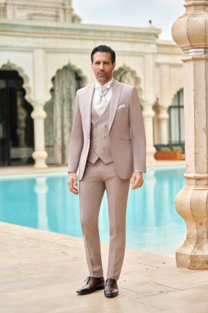 Costume de mariage Côme sable, larges revers et gilet assorti