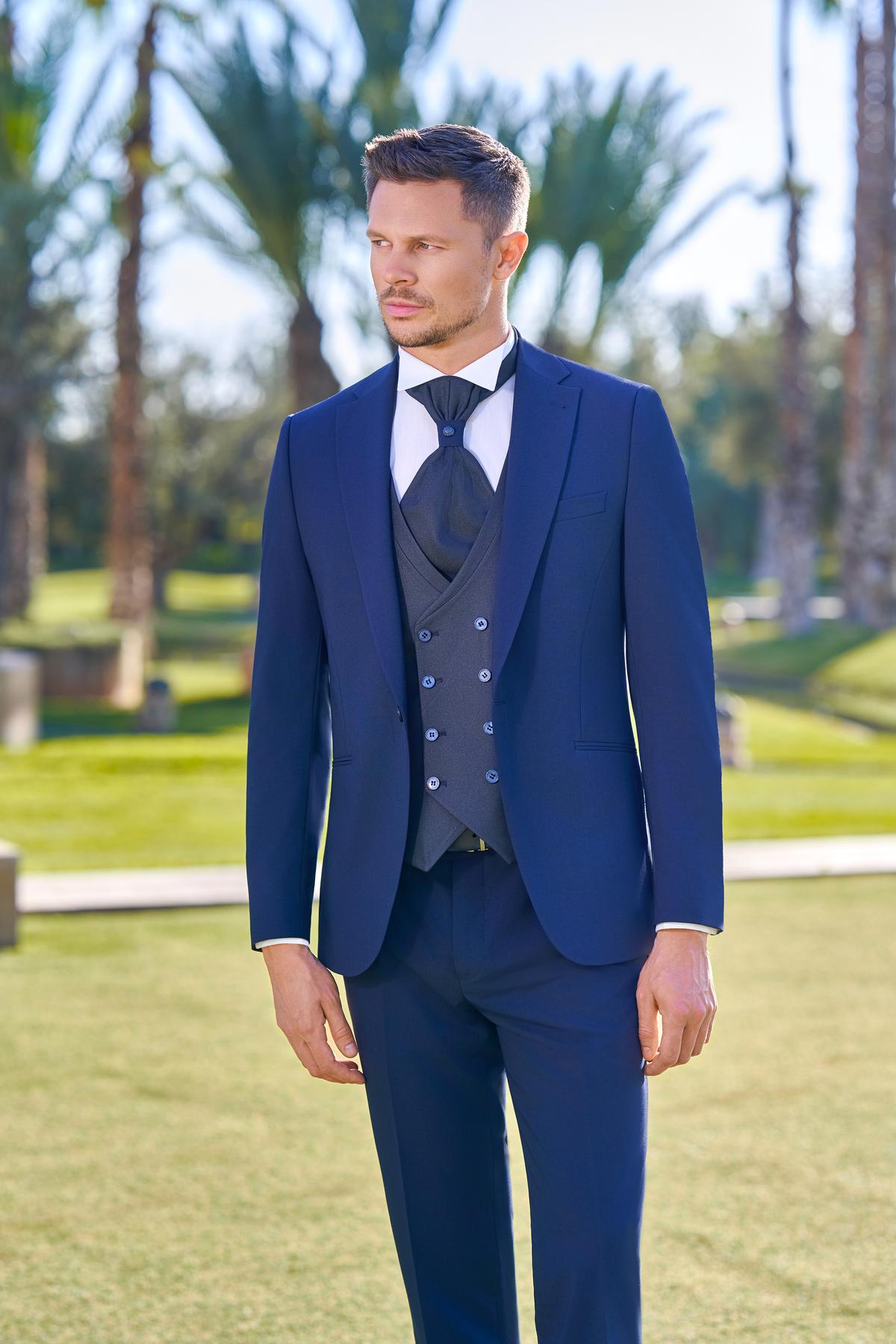 Costume Gérone Marine Costume de mariage Gérone bleu marine, gilet croisé