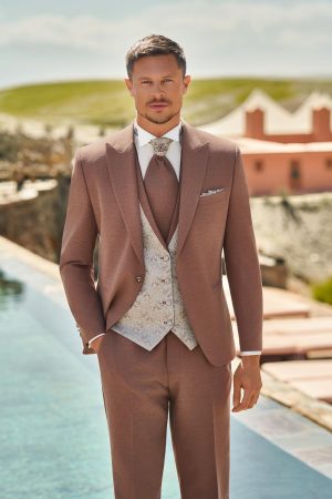 Costume de mariage Kavala terracotta, revers en pointe