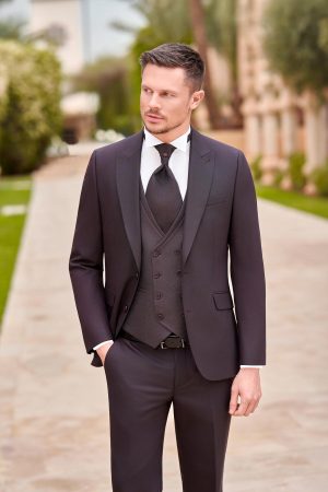 Costume de mariage Madison bordeaux, revers en pointe