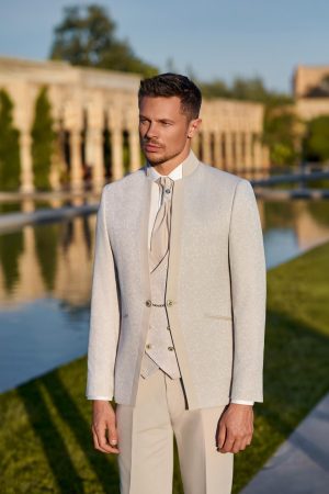 Costume de mariage São Paulo beige, col officier